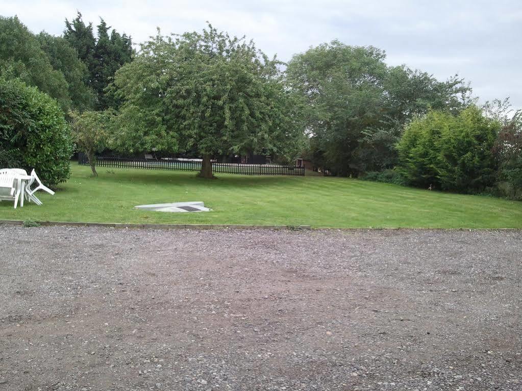 Latchmead Bed & Breakfast Stansted Mountfitchet Extérieur photo