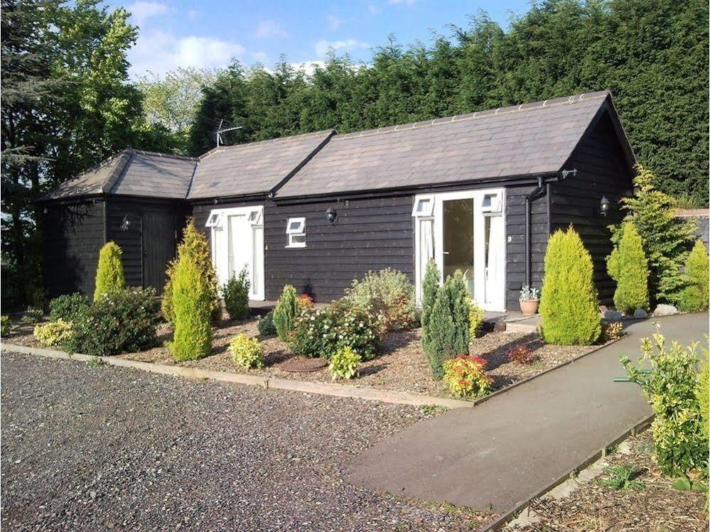 Latchmead Bed & Breakfast Stansted Mountfitchet Extérieur photo