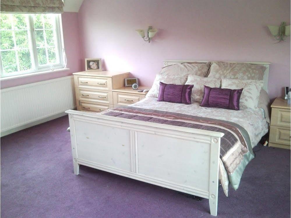 Latchmead Bed & Breakfast Stansted Mountfitchet Extérieur photo